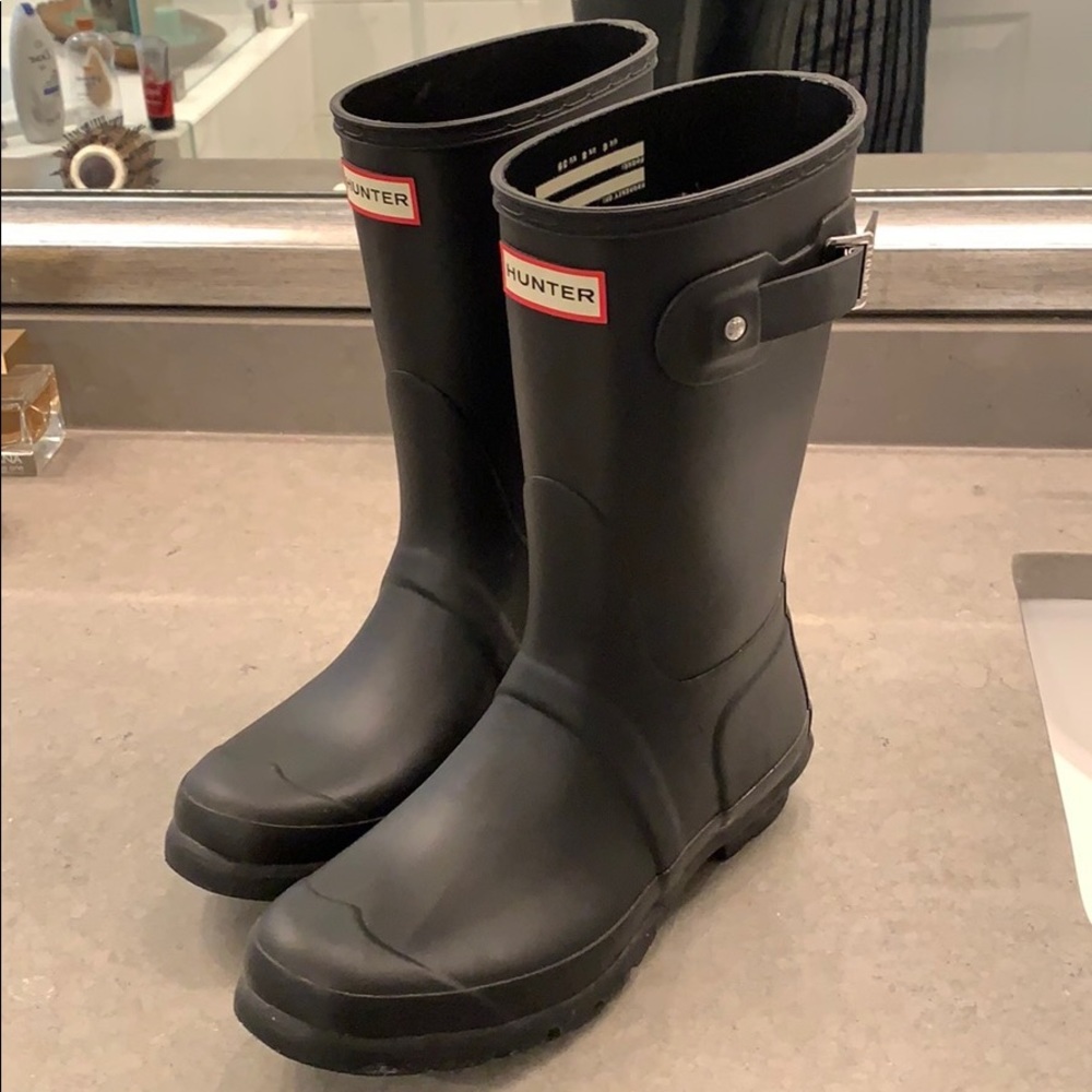 WORN TWICE black hunter boots